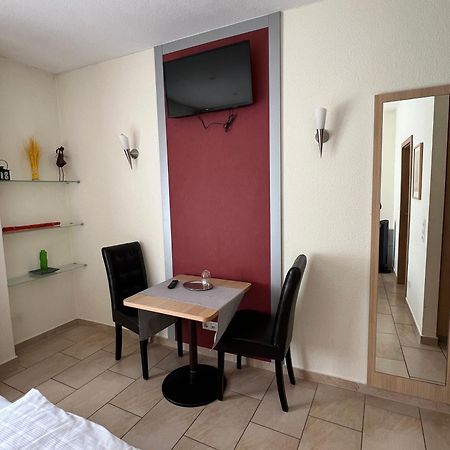 Hotel Pfaelzer Hof Enkenbach-Alsenborn Экстерьер фото
