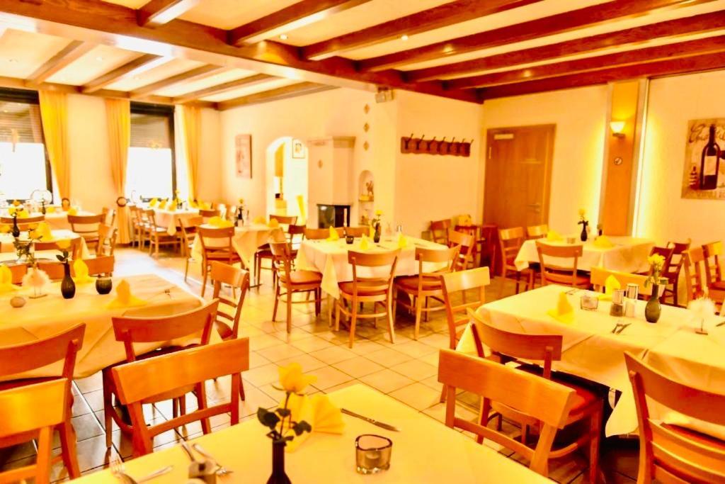Hotel Pfaelzer Hof Enkenbach-Alsenborn Экстерьер фото